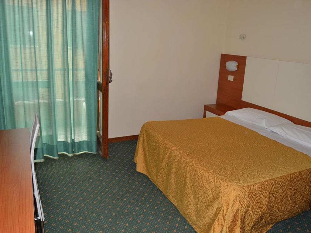 Hotel Santa Chiara Chianciano Terme Kamer foto